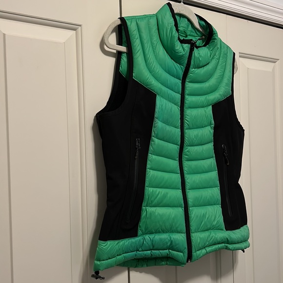 BERNARDO GOOSE DOWN INSULATED PUFFER NYLON VEST JACKET - Picture 2 of 14